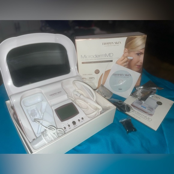 MicrodermMD-Trophy Skin - Picture 8 of 9